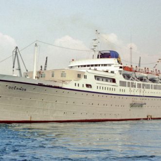 The entertainers and the sinking cruise ship
